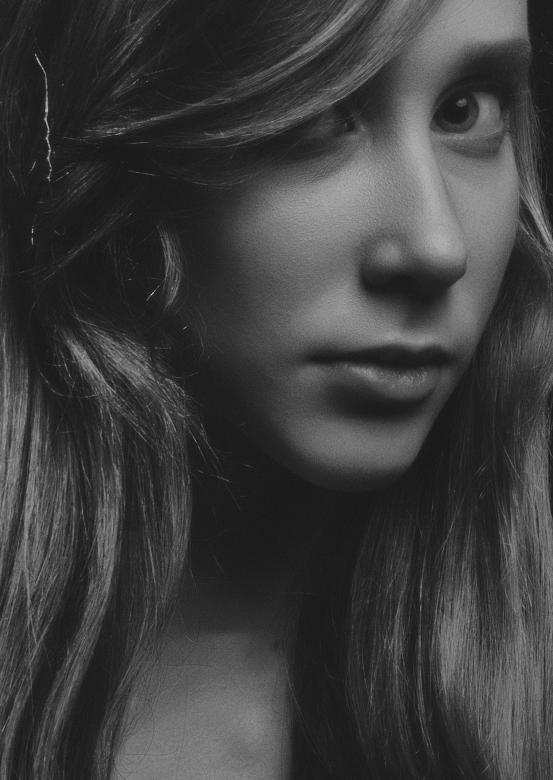 Free stock image of B&W Woman Portrait created by Alexander Krivitskiy