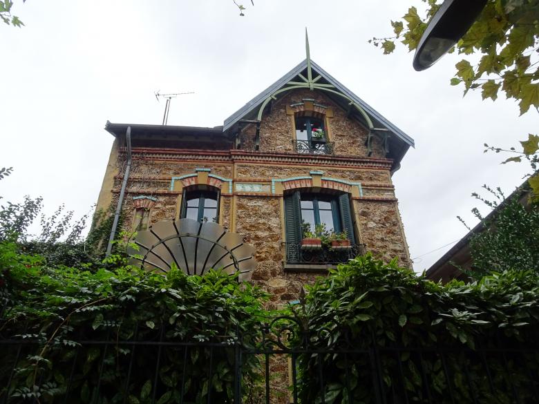 Free stock image of Millstone, wood and ceramic 1900's innovative architecture created by GAIMARD Jacques