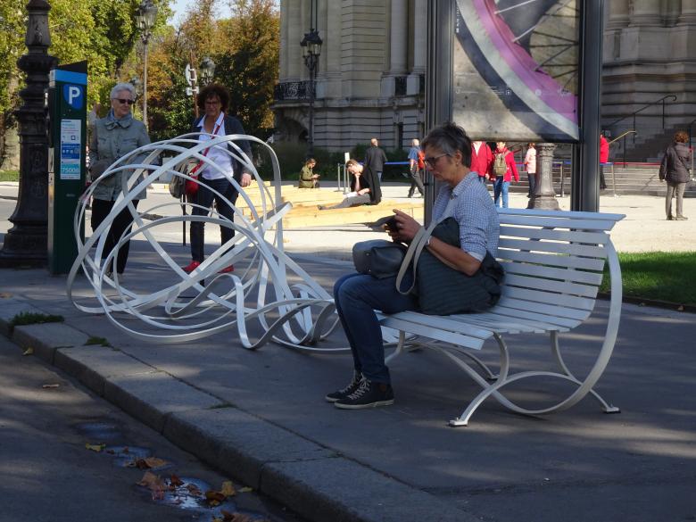 Free stock image of She ignored the bench was a sculpture!! created by GAIMARD Jacques