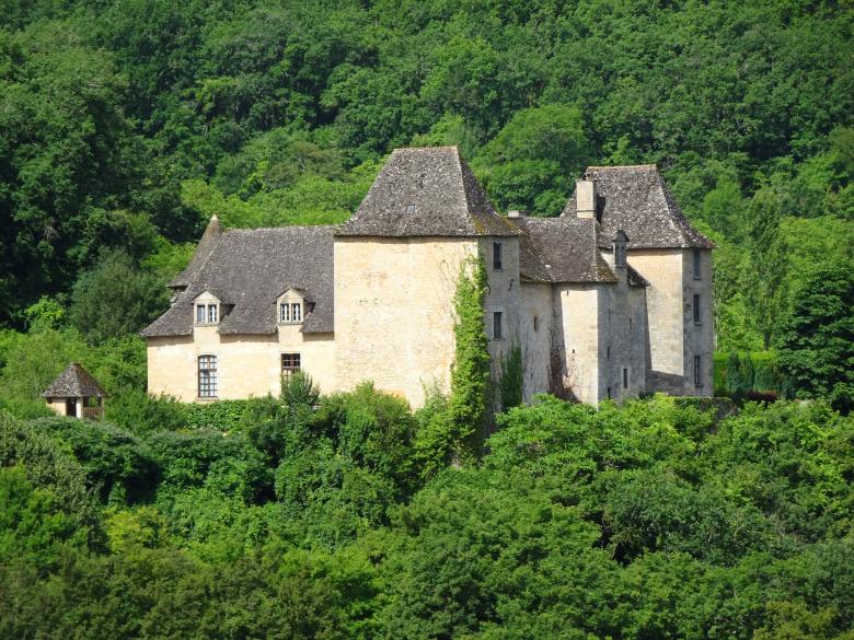 Free stock image of Very refined castle with its twin rectangular towers created by GAIMARD Jacques