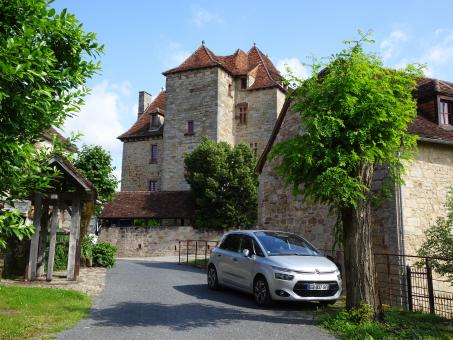 Free Stock Photo of Clear limestone castle with 