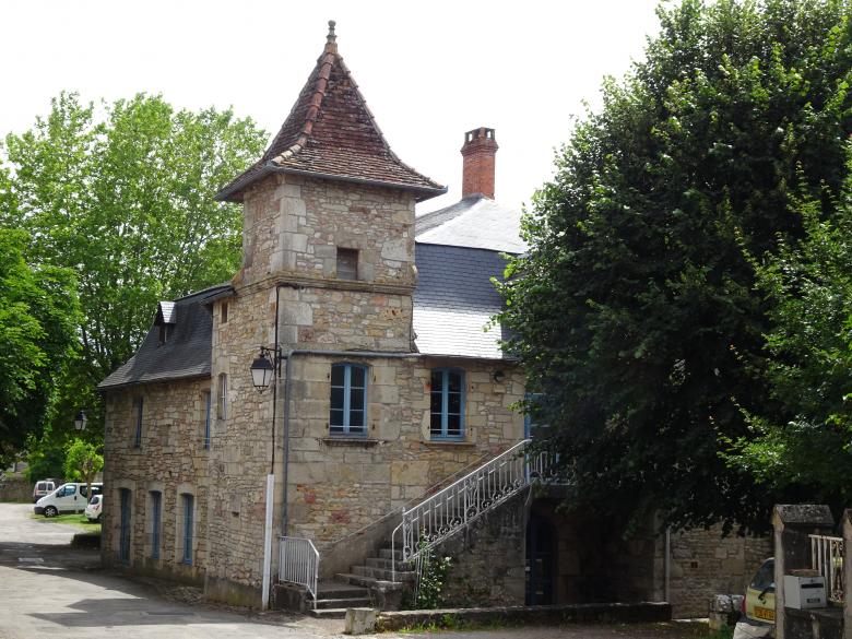 Free stock image of The square decorative tower was a dovecote created by GAIMARD Jacques