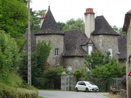 Free Stock Photo of Not very big but very elegant castle with rust-colored tiles