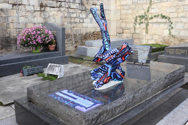 Free stock image of An artist's grave ... Worth seeing!! created by GAIMARD Jacques