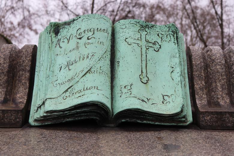 Free stock image of Close-up of a printer's grave created by GAIMARD Jacques