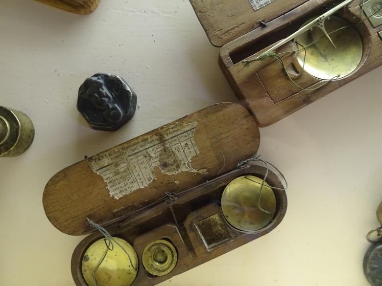 Free stock image of 1900's gold scale created by GAIMARD Jacques