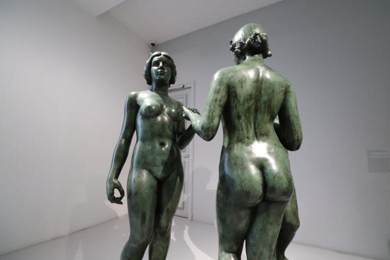 Free stock image of The three graces in a quite room created by GAIMARD Jacques