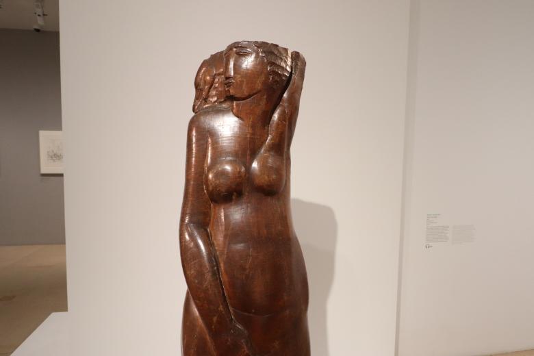Free stock image of wood sculpture in Maillol museum created by GAIMARD Jacques