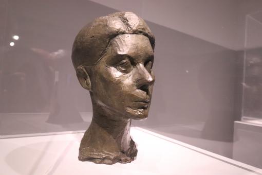 Free Stock Photo of Bronze head sculpture