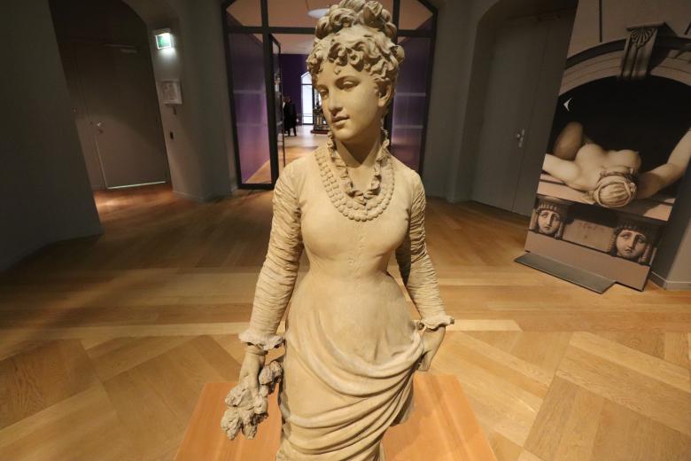 Free stock image of Young lady sculpture created by GAIMARD Jacques