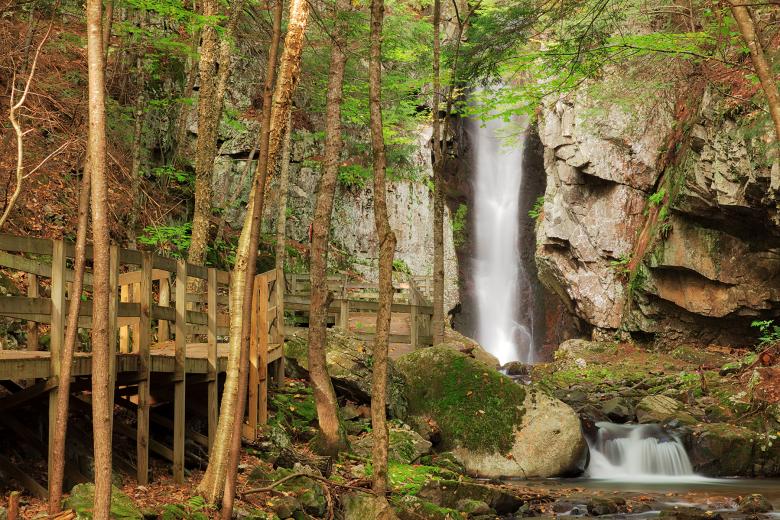Free stock image of Streaming Falls of Song created by Nicolas Raymond