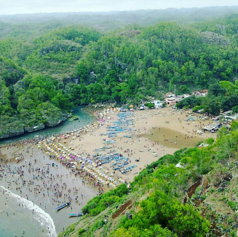 Free stock image of Baron Beach created by Toyoong Digital