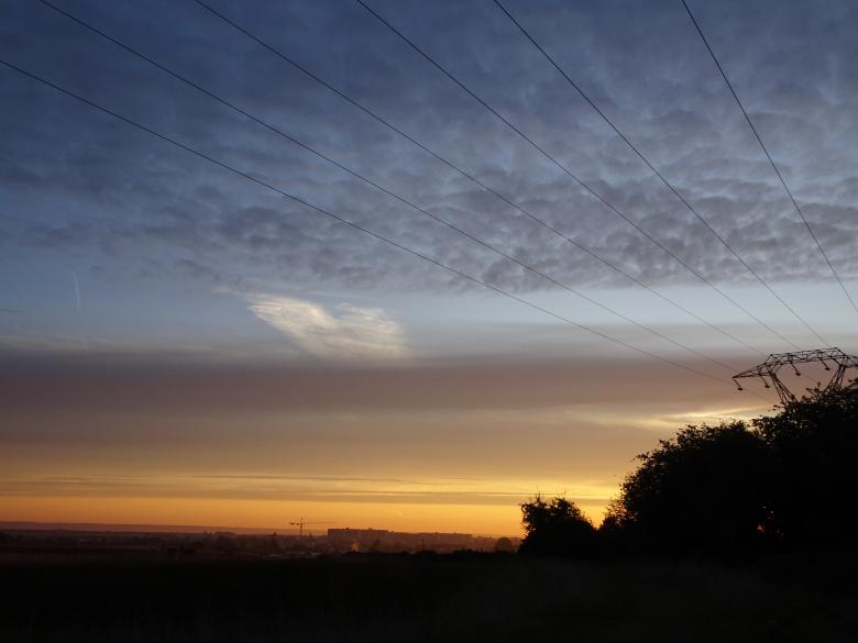 Free stock image of High-voltage wires and sunrise created by GAIMARD Jacques