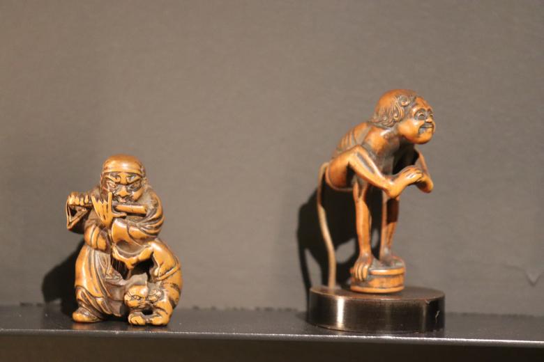 Free stock image of Japanese ivory people miniatures created by GAIMARD Jacques