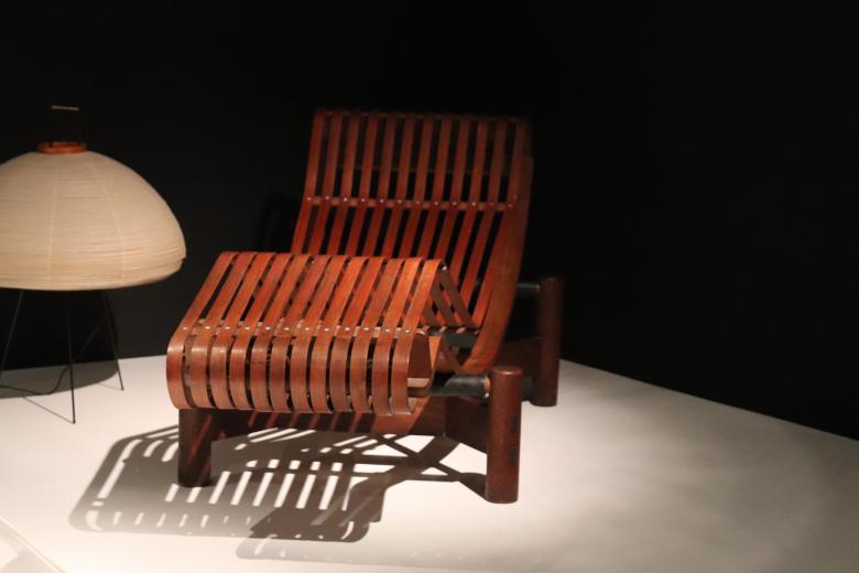 Free stock image of Japanese couch, all in wood created by GAIMARD Jacques