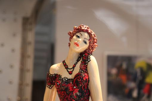 Beauty in an art shop - Free Stock Photo