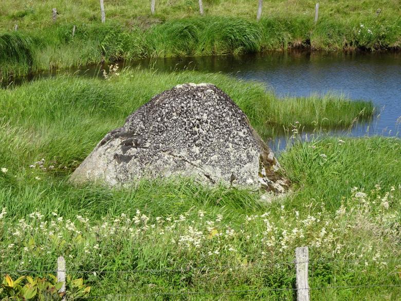 Free stock image of Mysterious rock sprung from the earth created by GAIMARD Jacques
