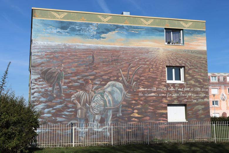 Free stock image of Wall painting on residential building created by GAIMARD Jacques