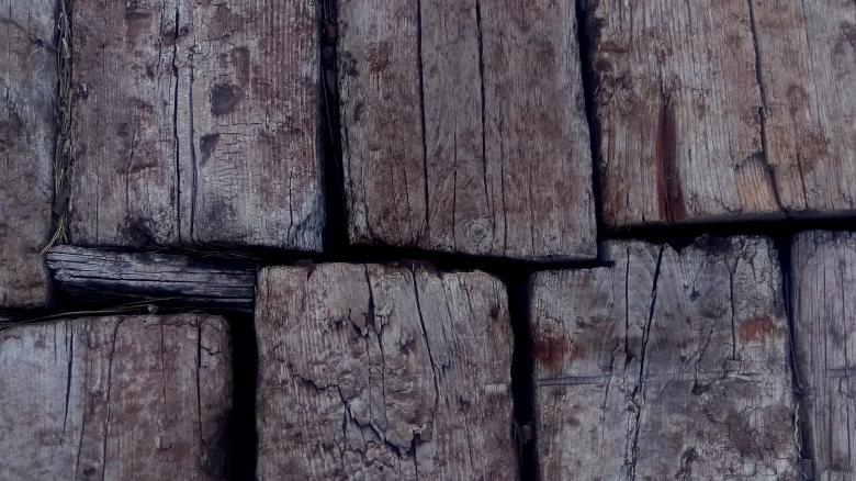 Free stock image of Worn Wooden Logs Texture created by ŞEYHMUS ÇAKIRTAŞ
