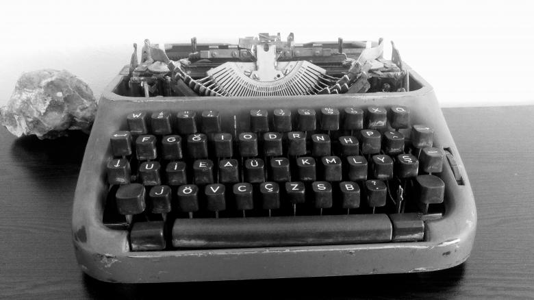 Free stock image of Old Typewriter created by ŞEYHMUS ÇAKIRTAŞ