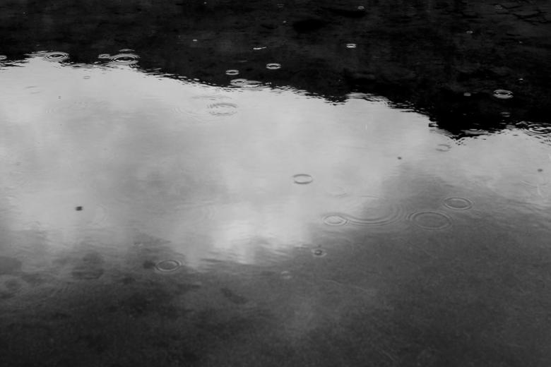Free stock image of Rain Falling on Water Surface created by Bjorgvin