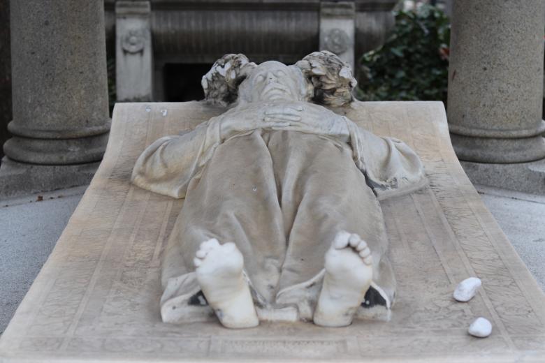 Free stock image of Recumbent statue on a grave created by GAIMARD Jacques