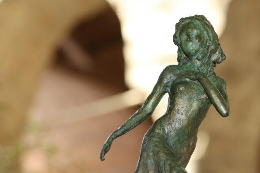 Modern bronze sculpture of a woman - Free Stock Photo