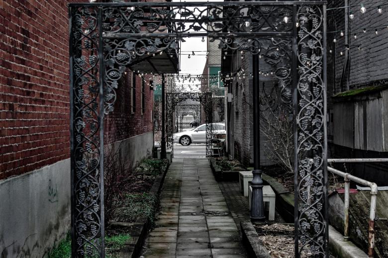 Free stock image of HDR Alleyway created by Elizabeth Munoz