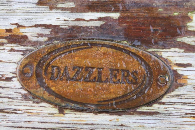 Free stock image of Plaque on a wood board created by GAIMARD Jacques