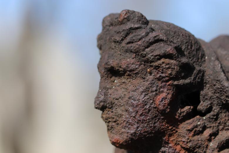 Free stock image of Rusted sculpture on a grave created by GAIMARD Jacques