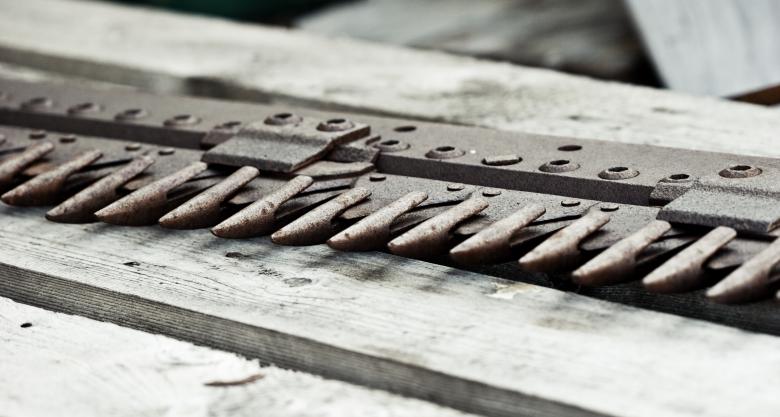 Free stock image of Rusted Old Metal Claws created by Bjorgvin