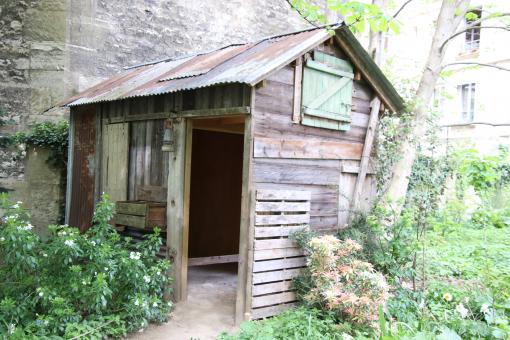 Reconstitution of a country wood cabin - Free Stock Photo