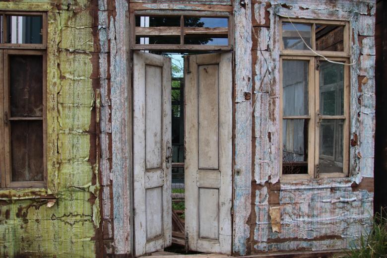 Free stock image of Abandoned wood house front created by GAIMARD Jacques