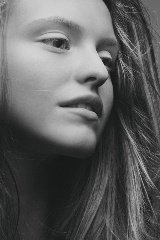 Free stock image of Young Female Portrait in B&W created by Alexander Krivitskiy