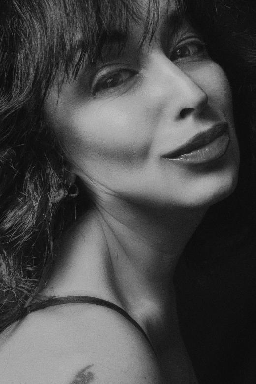 Free stock image of Woman B&W Portrait created by Alexander Krivitskiy