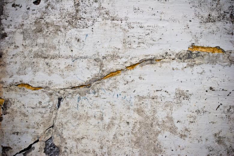 Free stock image of Cracked Rock Wall Texture created by Bjorgvin