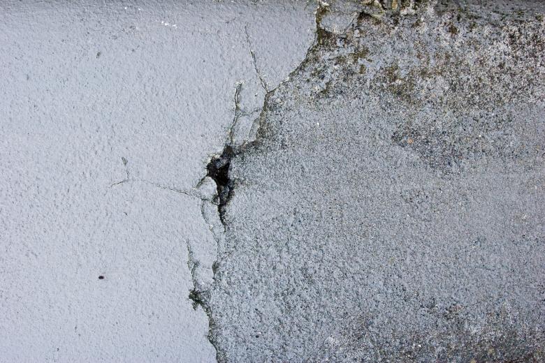 Free stock image of White Cracked Stone Wall created by Bjorgvin