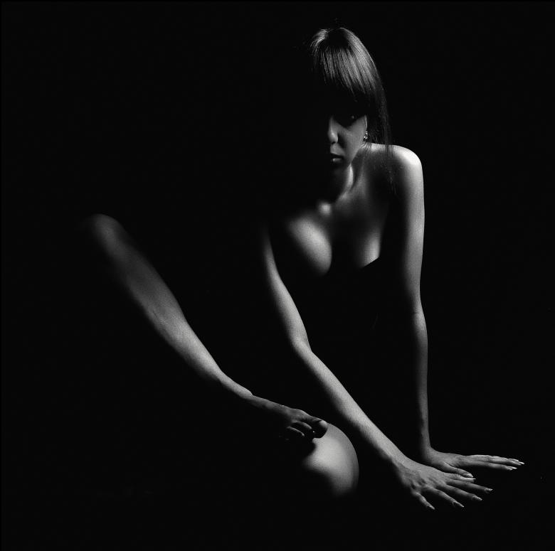 Free stock image of Black and White Female Posing created by Alexander Krivitskiy
