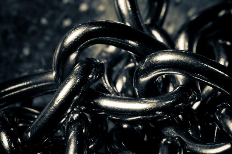 Free stock image of Silver Chains Closeup created by Bjorgvin