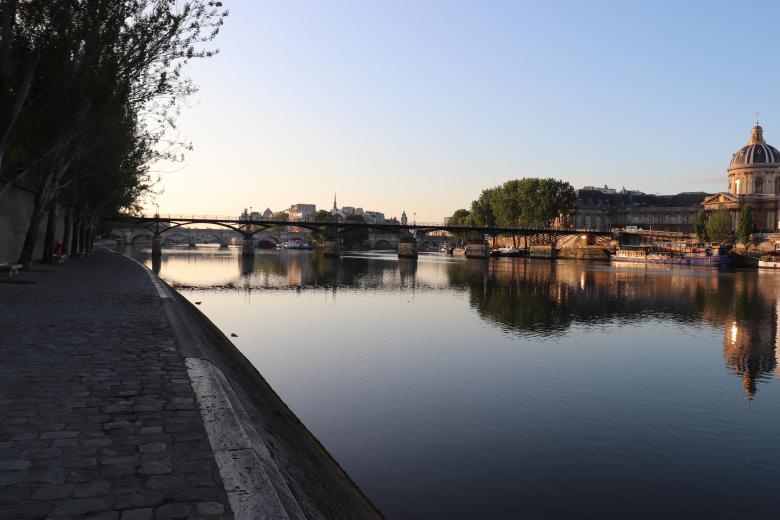 Free stock image of Paris, early in the morning created by GAIMARD Jacques