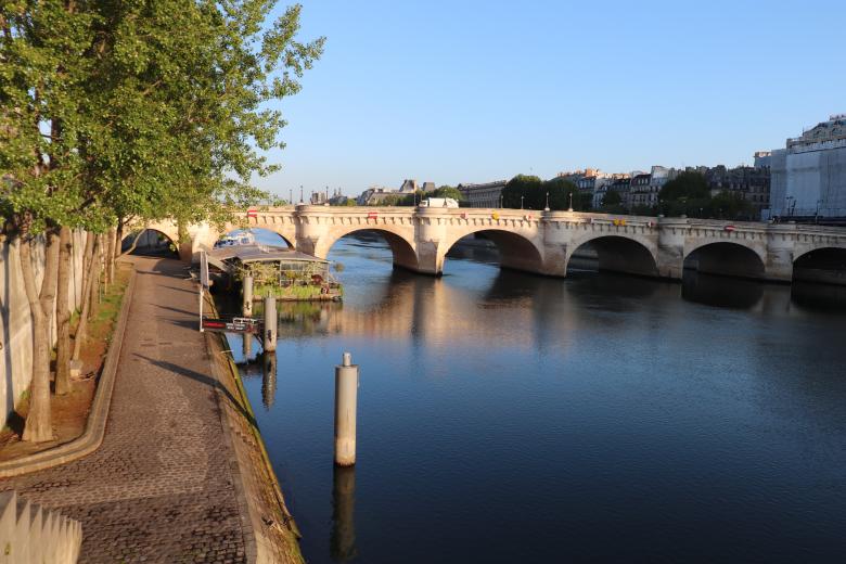 Free stock image of Stone Bridge in Paris created by GAIMARD Jacques