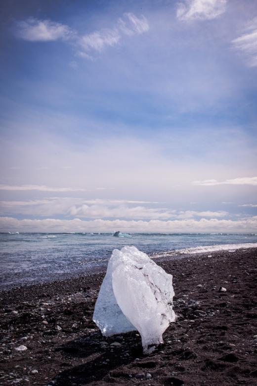 Free stock image of Iceberg in the Sand created by Bjorgvin