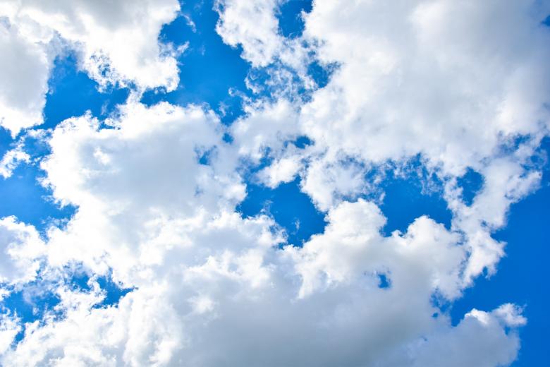 Free stock image of White heap clouds and the blue sky created by Krzysztof Bubel