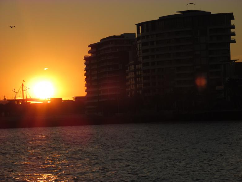 Free stock image of Sunset at St. Kilda pier created by Michiru Maeda