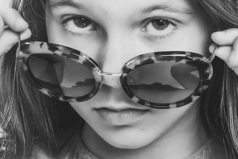 Free stock image of Girl With Glasses created by Alexander Krivitskiy