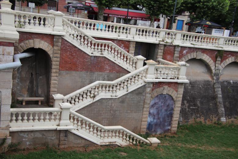 Free stock image of Sinking stairways leading God knows where! created by GAIMARD Jacques