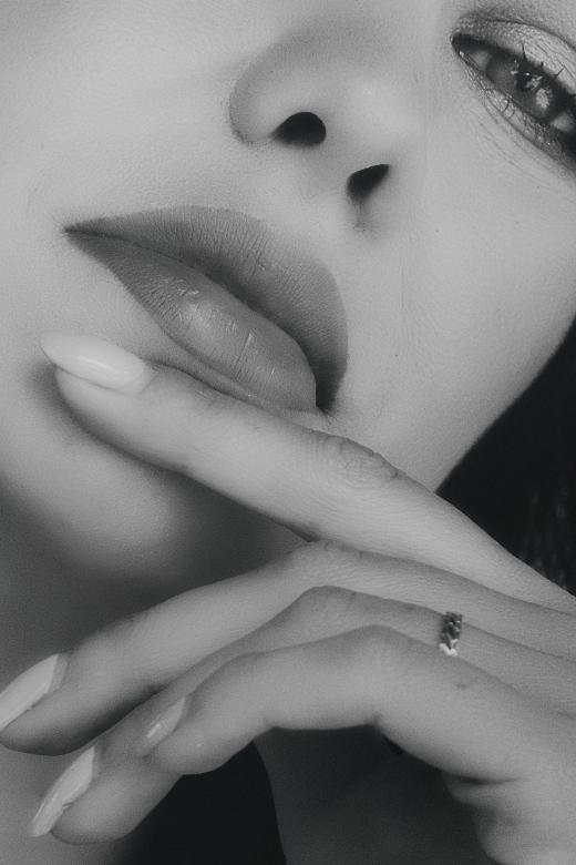 Free stock image of Beauty Portrait - Black and White created by Alexander Krivitskiy