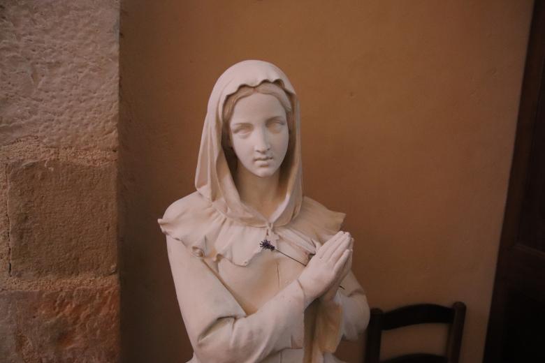 Free stock image of Stone sculpture in a church created by GAIMARD Jacques