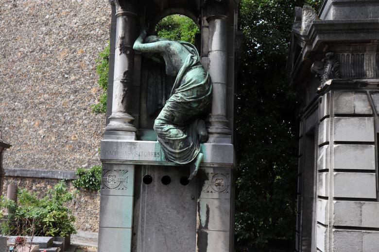 Free stock image of Sculpture on a funerary monument created by GAIMARD Jacques