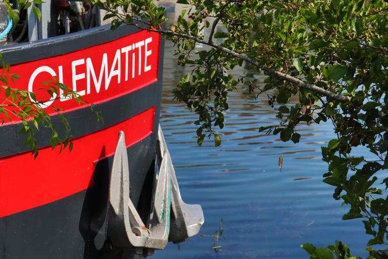 Free stock image of Nicely painted barge close-up created by GAIMARD Jacques